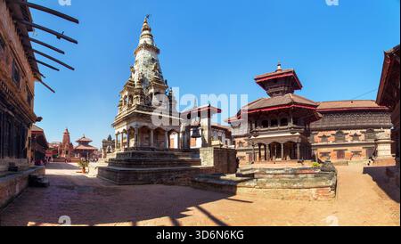 Place Durbar dans la ville de Bhaktapur près de la ville de Katmandou. La place Bhaktapur Durbar est pleine de vieilles maisons et de temples hinduistes Banque D'Images