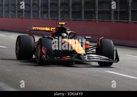 Las Vegas, États-Unis. 21 novembre 2025. Lando Norris de McLaren lors du Grand Prix de formule 1 Heineken Las Vegas 2025 au Las Vegas Strip circuit, Nevada, États-Unis le 21 novembre 2025 crédit : Shaun Brooks/Every second Media crédit : Every second Media/Alamy Live News Banque D'Images