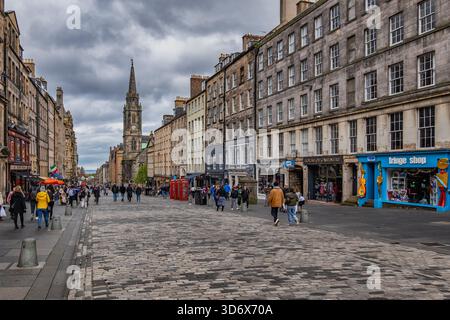 High Street dans le Royal Mile dans la ville d'Édimbourg, Écosse, Royaume-Uni. Banque D'Images