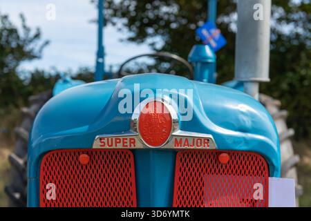 Dorchester.Dorset.United Kingdom.September 6th 2025.A restauré Fordson Super Major de 1961 est exposé au spectacle du comté de Dorset Banque D'Images