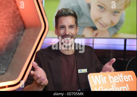 Sänger Norman Langen nimmt AM 30. RTL Spendenmarathon wir helfen Kindern 2025 teil *** le chanteur Norman Langen participe au téléthon RTL 30 wir helfen Kindern 2025 Banque D'Images