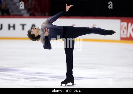 Helsinki, Finlande. 22 novembre 2025. Le Japonais Kagiyama Yuma participe au tournoi libre masculin du Grand Prix de patinage artistique de l'ISU Finlandia Trophy 2025 à Helsinki, Finlande, le 22 novembre 2025. Crédit : Matti Matikainen/Xinhua/Alamy Live News Banque D'Images