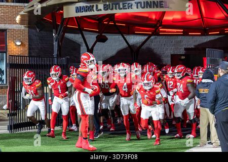 College Park, États-Unis. 22 novembre 2025. College Park, MD : les Terrapins du Maryland prennent le terrain pour commencer la deuxième moitié d'un match de la NCAA contre les Michigan Wolverines le samedi 22 novembre 2025 au SECU Stadium. Les Wolverines battent les Terrapins 45-20. (Bob Blakley/image du sport) crédit : image du sport /Alamy Live News Banque D'Images