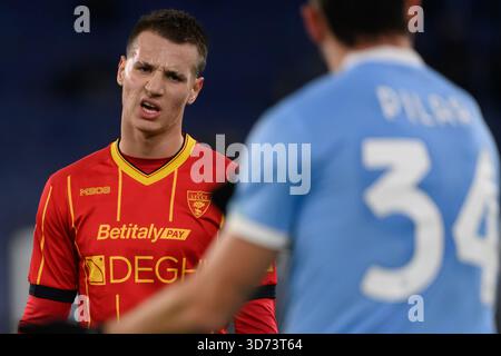 Rome, Italie. 23 novembre 2025. Francesco Camarda de l'US Lecce réagit lors du match de football Serie A 2025/2026 entre le SS Lazio et l'US Lecce au Stadio Olimpico à Rome (Italie), le 23 novembre 2025. Crédit : Insidefoto/Alamy Live News Banque D'Images