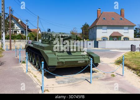 Le mémorial du char MK IV Centaur près de la plage de Pegasus (jour J - 6 juin 1944) à Hermanville-sur-mer (Calvados) en Normandie, France Banque D'Images
