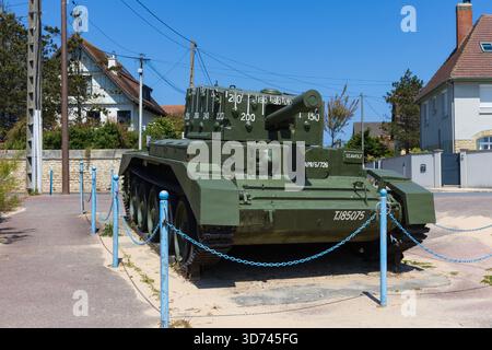 Le mémorial du char MK IV Centaur près de la plage de Pegasus (jour J - 6 juin 1944) à Hermanville-sur-mer (Calvados) en Normandie, France Banque D'Images