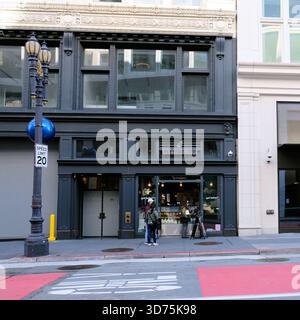 Little Sweat, magasin de thé local boba dans le Phelan Building sur O'Farrell Street près de Union Square dans le centre-ville de San Francisco, Californie ; magasin de thé à bulles Banque D'Images