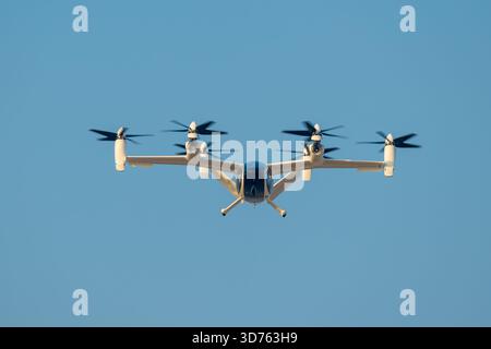 Joby Aviation Urban Air Mobility avion électrique de passagers en vol, Dubai Airshow, eau Banque D'Images