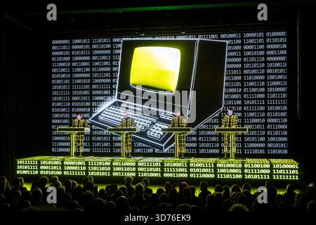 Oslo, Norvège. 23 novembre 2025. Le groupe allemand de musique électronique Kraftwerk donne un concert au Sentrum Scene à Oslo. Kraftwerk est considéré comme un pionnier de la scène musicale électronique. Crédit : Gonzales photo/Alamy Live News Banque D'Images