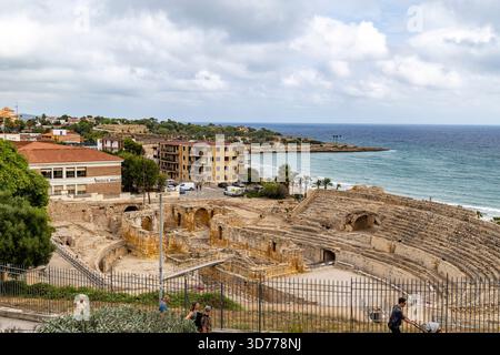 Amphithéâtre romain de Tarragone, amphithéâtre côtier construit au IIe siècle après JC, site du patrimoine mondial de l'UNESCO et destination touristique, Espagne, Europe Banque D'Images