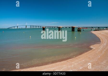 Pont Saint-Nazaire et estuaire de la Loire, Saint-Brévin-les-Pins, Loire-Atlantique (44), pays de la Loire, France Banque D'Images