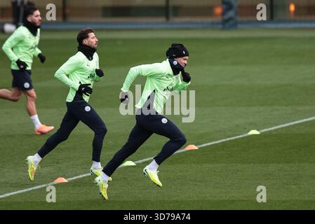 Manchester, Royaume-Uni. 24 novembre 2025. Erling Haaland de Manchester City lors de la session d'entraînement de l'UEFA Champions League Journée 5 sur 8 Manchester City vs Bayer 04 Leverkusen at Etihad Campus, Manchester, Royaume-Uni, 24 novembre 2025 (photo par Mark Cosgrove/News images) *** GER AUT sui OUT *** à Manchester, Royaume-Uni le 24/11/2025. (Photo de Mark Cosgrove/News images/SIPA USA) crédit : SIPA USA/Alamy Live News Banque D'Images