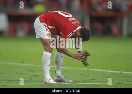 Porto Alegre, Brésil. 24 novembre 2025. Alan Patrick de l'Internacional réagit lors du match entre l'Internacional et Santos, pour la Serie A 2025 brésilienne, au stade Beira-Rio, à Porto Alegre, le 24 novembre 2025 photo : Max Peixoto/DiaEsportivo/Alamy Live News crédit : DiaEsportivo/Alamy Live News Banque D'Images