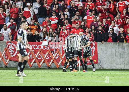 Porto Alegre, Brésil. 24 novembre 2025. Stade de Rio, à Porto Alegre, capitale du Rio Grande do Sul, lundi soir (24). Crédit : Gabriel Haesbaert/FotoArena/Alamy Live News Banque D'Images