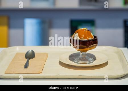Londres, Royaume-Uni. 25 novembre 2025. Monument to the Unimportant, une exposition collective, à la Pace Gallery, Londres. Il commémore les objets négligés et quotidiens tissés dans le tissu de nos vies. Crédit : Guy Bell/Alamy Live News Banque D'Images