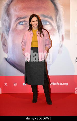 Turin, Italie. 25 novembre 2025. 43ème Festival du film de Turin 2025, jour 4 - Juliette Binoche Photocall. Photo : Juliette Binoche crédit : Agence photo indépendante/Alamy Live News Banque D'Images