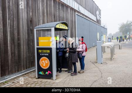 Station de paiement pour le stationnement à l'ascenseur de bateau rotatif Falkirk Wheel, Falkirk, Écosse, Royaume-Uni Banque D'Images