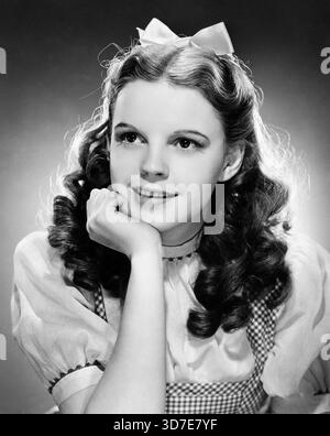 Le magicien d'Oz (MGM, 1939) Judy Garland : Dorothy Key Book photo de Clarence Sinclair Bull Banque D'Images