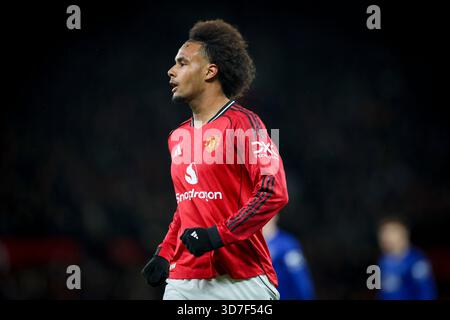 Manchester, Royaume-Uni. 24 novembre 2025. Joshua Zirkzee, attaquant de Manchester United (11 ans) lors du match Manchester United contre Everton premier League à Old Trafford, Manchester, Angleterre, le 24 novembre 2025 crédit : Phil Duncan/Every second Media crédit : Every second Media/Alamy Live News Banque D'Images