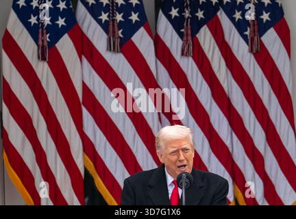 Washington, États-Unis. 25 novembre 2025. Le président américain Donald Trump prend la parole lors de la cérémonie nationale de grâce en Turquie à la Maison Blanche à Washington, DC, États-Unis, 25 novembre 2025. Crédit : HU Yousong/Xinhua/Alamy Live News Banque D'Images