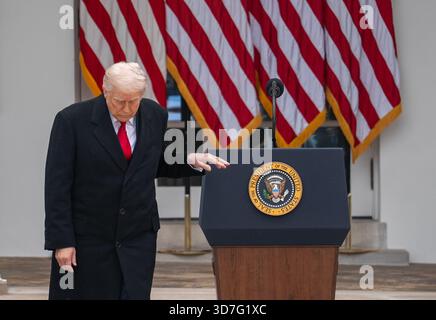 Washington, États-Unis. 25 novembre 2025. Le président américain Donald Trump assiste à la cérémonie nationale de grâce en Turquie à la Maison Blanche à Washington, DC, États-Unis, 25 novembre 2025. Crédit : HU Yousong/Xinhua/Alamy Live News Banque D'Images
