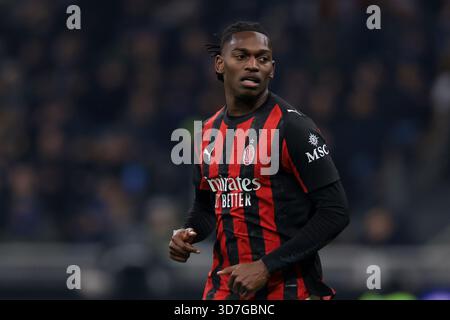Milan, Italie. 23 novembre 2025. Rafael Leao de l'AC Milan lors du match Internazionale vs AC Milan Serie A à Giuseppe Meazza, Milan. Le crédit photo devrait se lire : Jonathan Moscrop/Sportimage crédit : Sportimage Ltd/Alamy Live News Banque D'Images