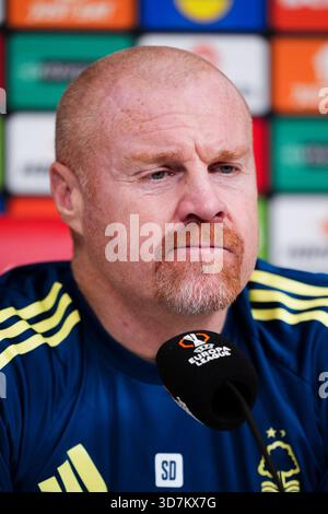 Le directeur de Nottingham Forest, Sean Dyche, lors d'une conférence de presse au City Ground, Nottingham. Date de la photo : mercredi 26 novembre 2025. Banque D'Images