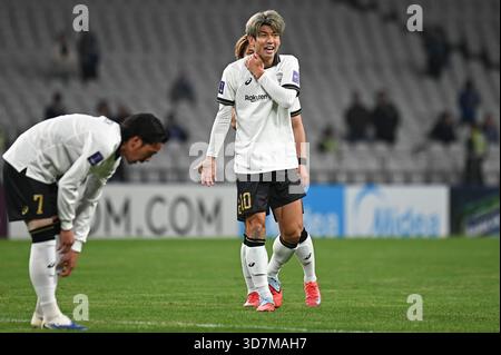 Shanghai, Chine Pr. 26 novembre 2025. Yuya Osako #10 de Vissel Kobe lors de l'AFC Champions League Elite East Region - Shanghai Shenhua FC (CHN) vs Vissel Kobe (JPN) au stade de Shanghai. Crédit : Meng Gao/Alamy Live News Banque D'Images