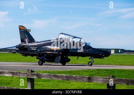 RAF Hawk taxiing à RAF Valley Banque D'Images