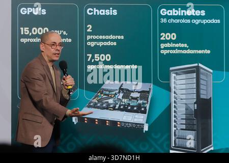José Antonio PeÃ±a Merino, responsable de l'Agence pour la transformation numérique et les télécommunications, parle lors d'une conférence de presse du nouveau supercalculateur mexicain, Coatlicue, le premier en Amérique latine, qui disposera d'une grande capacité de traitement des données. Le 26 novembre 2025 à Mexico, Mexique. (Crédit image : © Carlos Santiago/eyepix via ZUMA Press Wire) USAGE ÉDITORIAL SEULEMENT ! Non destiné à UN USAGE commercial ! Banque D'Images