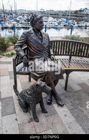 Statue d'Agatha Christie, promenade, Torquay, Devon, Angleterre Banque D'Images
