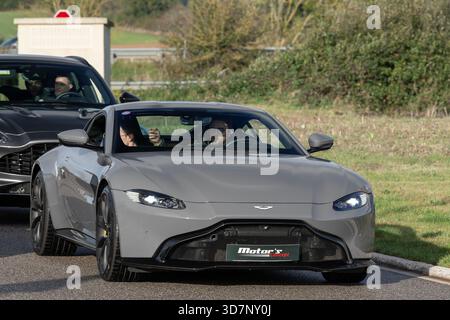 Nancy, France - vue sur une Aston Martin Vantage grise Banque D'Images
