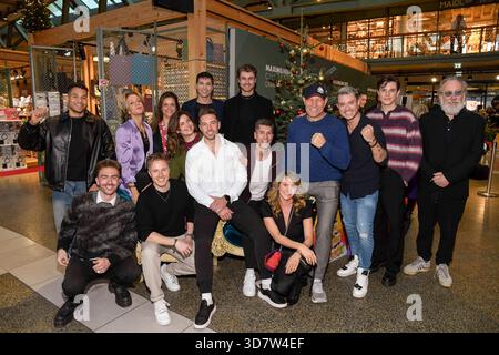 Berlin-abb/ invité, Felix Nieder, Annika Ernst, Daniel Sommer, Rebecca Immanuel, Ronja Forcher, Julian David, Ramon Roselly, Linus Weber, Maximilian Seitz, Luise Bähr, Axel Schulz, Max Weidner und Jannik GNTM und Friedrich Liechtenstein zu Gast beim 5.Charity Promi Pack 2025 im Bikini Berlin AM 26.11.2025 Berlin Deutschland *** Berlin abb Guest, Felix Nieder, Annika Ernst, Daniel Sommer, Rebecca Immanuel, Ronja Forcher, Julian David, Ramon Roselly, Linus Weber, Maximilian Seitz, Luise Bähr, Axel Schulz, Max Weidner et Jannik GNTM et Friedrich Liechtenstein en tant qu'invités au 5 Charity Promi Pa Banque D'Images