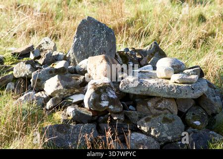 ait na nglun place du cairn des genoux station 3 station pénitentielle sur le chemin de pèlerinage turas glencolmcille cashel glencolumbkille comté de donegal Banque D'Images