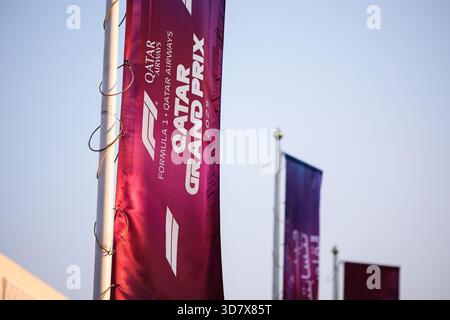 Bannière officielle du Grand Prix Qatar de formule 1 2025, 23e manche du Championnat du monde FIA de formule 1 2025 du 28 au 30 novembre 2025 sur le circuit international de Lusail, à Lusail, Qatar Banque D'Images