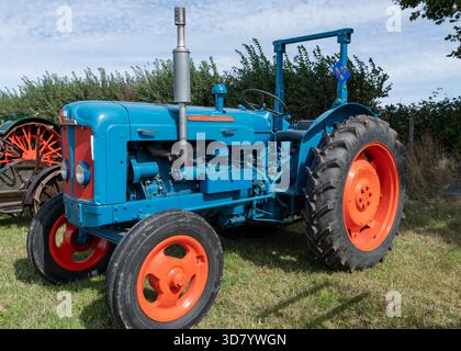 Dorchester.Dorset.United Kingdom.September 6th 2025.A restauré Fordson Super Major de 1961 est exposé au spectacle du comté de Dorset Banque D'Images