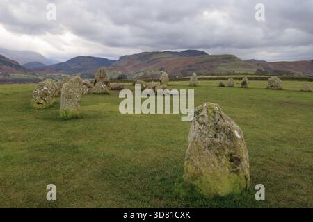 Cercle de pierres de Castlerigg est situé près de Keswick dans le Lake District UK Banque D'Images