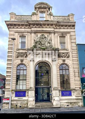 Bâtiment historique en pierre néo-baroque de National Westminster Bank extérieur avec reliure sculpturale ornée Banque D'Images