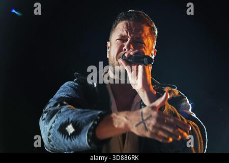 Dan Reynolds, chanteur et chanteur du groupe pop-rock américain Imagine Dragons, primé aux Grammy Awards, au Sziget Festival de Budapest, en Hongrie Banque D'Images