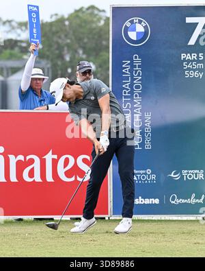 29 novembre 2025 ; Royal Queensland Golf Club, Brisbane, Queensland, Australie ; BMW Australian PGA Championship Golf, Round Three ; min Woo Lee d'Australie frappe son tee-shot sur le 7ème trou Banque D'Images
