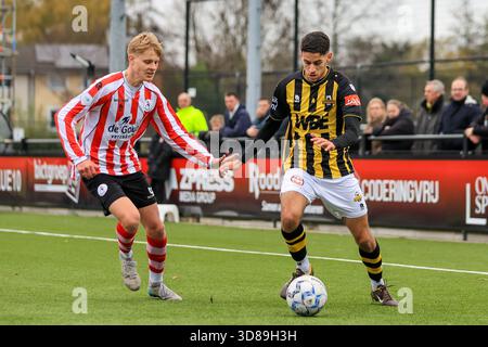 ROTTERDAM, 29-11-25, Sportpark Nieuw Terbregge, saison de football néerlandaise Tweede Divisie 2025/2026. Match entre, Jong Sparta et Rijnsburgse Boys , spectacles d'images , Viggo guit Viggo guit Banque D'Images
