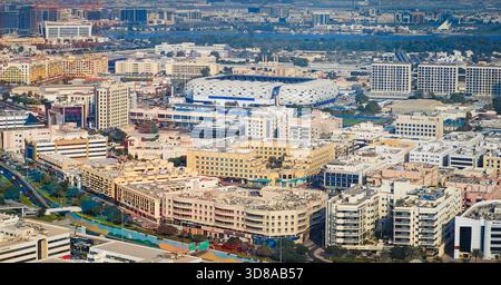 11 29 2025 - Dubaï, Émirats arabes Unis. Stade de football Al Maktoum. Stade du club de football Al-Nasr Dubaï. Vue aérienne par drone Banque D'Images