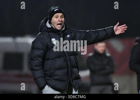 Rivne, Ukraine 29 novembre 2025. Vladyslav Lupashko, entraîneur-chef de Karpaty Lviv, lors du match de premier League ukrainienne entre le NK Veres Rivne et le FC Karpaty Lviv Banque D'Images