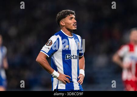 Porto, Portugal - 2 octobre : William Gomes, du FC Porto, regarde le match de l'UEFA Europa League 2025/26 phase MD2 entre le FC Porto et le FK Crvena Zvezda à l'Estadio do Dragao le 2 octobre 2025 à Porto, Portugal. (Photo de JustPictures) Banque D'Images