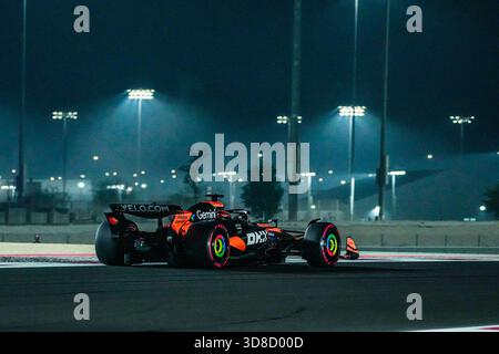 Oscar Piastri (AUS) - McLaren Formula 1 Team - McLaren MCL39 - Mercedes lors de la qualification du Grand Prix de formule 1 Qatar Airways Qatar 2025 sur le circuit international de Losail, avant la 23e manche du Championnat du monde de formule 1 FIA 2025 (28 au 30 novembre 2025). (Crédits : Unicode images/Alamy Live News) Banque D'Images