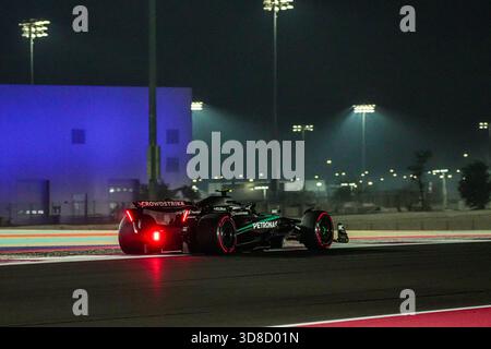 Andrea Kimi Antonelli (ITA) - Mercedes-AMG PETRONAS F1 Team - Mercedes W16 - Mercedes E performance lors de la qualification du Grand Prix de formule 1 Qatar Airways Qatar 2025 sur le circuit international de Losail, avant la 23e manche du Championnat du monde de formule 1 FIA 2025 (28 au 30 novembre 2025). (Crédits : Unicode images/Alamy Live News) Banque D'Images