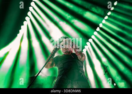 Manchester, Royaume-Uni. 29 novembre 2025. Gary Numan se produit en direct au O ? Apollo à Manchester, en Angleterre, le 29 novembre lors de sa dernière tournée britannique. (Photo de Alex Cropper/Sipa USA) crédit : Sipa USA/Alamy Live News Banque D'Images