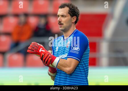 Ingolstadt, Allemagne 29 novembre 2025 : 3. Ligue - 2025/2026 - FC Ingolstadt 04 vs. TSG 1899 Hoffenheim II dans l'image : gardien de but Kai Eisele (FCI) /// la réglementation DFB interdit toute utilisation de photographies comme séquences d'images et/ou quasi-vidéo /// Banque D'Images