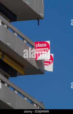 France, ile-de-France, Paris, appartement à vendre par une agence Stephane Plaza Banque D'Images