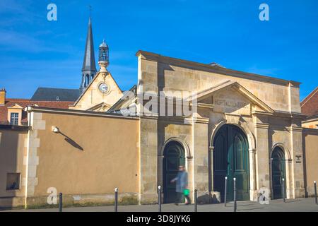 France, Ile-de-France, Paris, 6ème arrondissement. Ancien hôpital Laennec. Maison Balenciaga, siège de Kering Banque D'Images